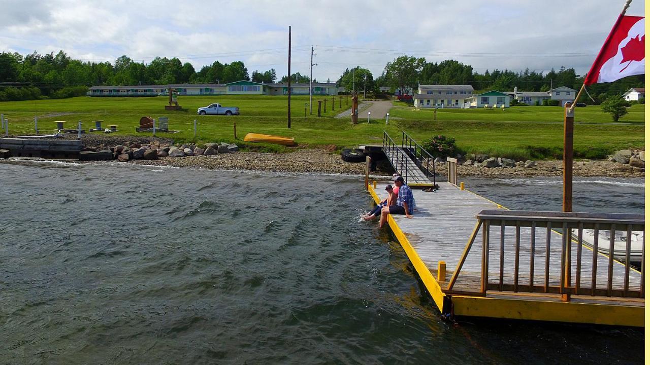 Cabot Trail Motel Baddeck Exterior photo