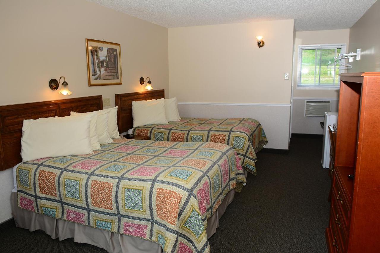 Cabot Trail Motel Baddeck Exterior photo