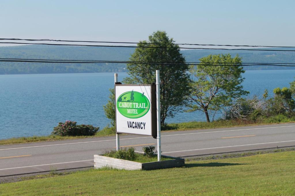 Cabot Trail Motel Baddeck Exterior photo