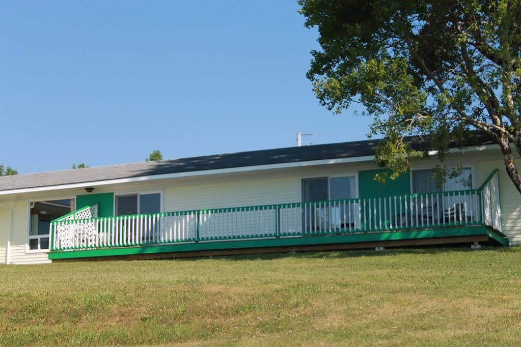 Cabot Trail Motel Baddeck Exterior photo