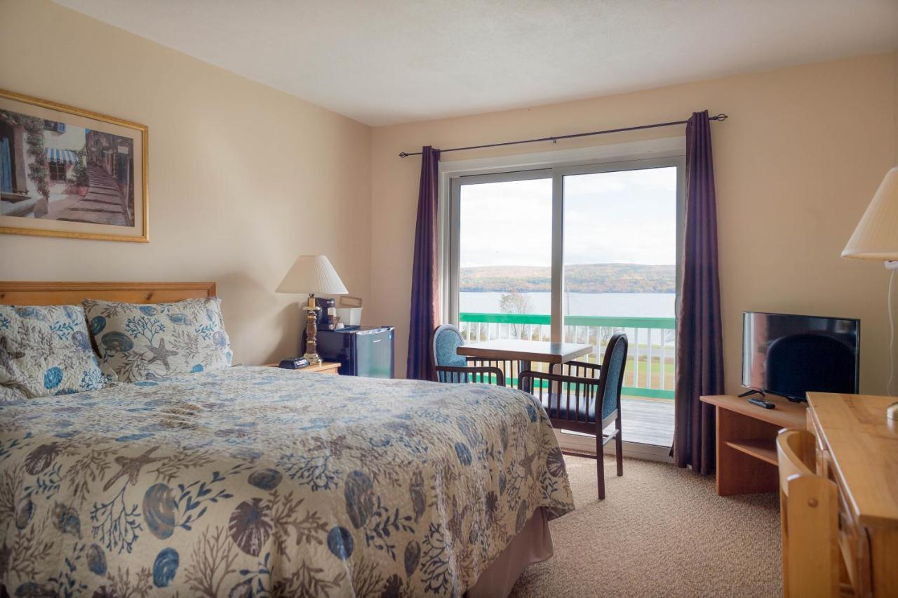 Cabot Trail Motel Baddeck Exterior photo