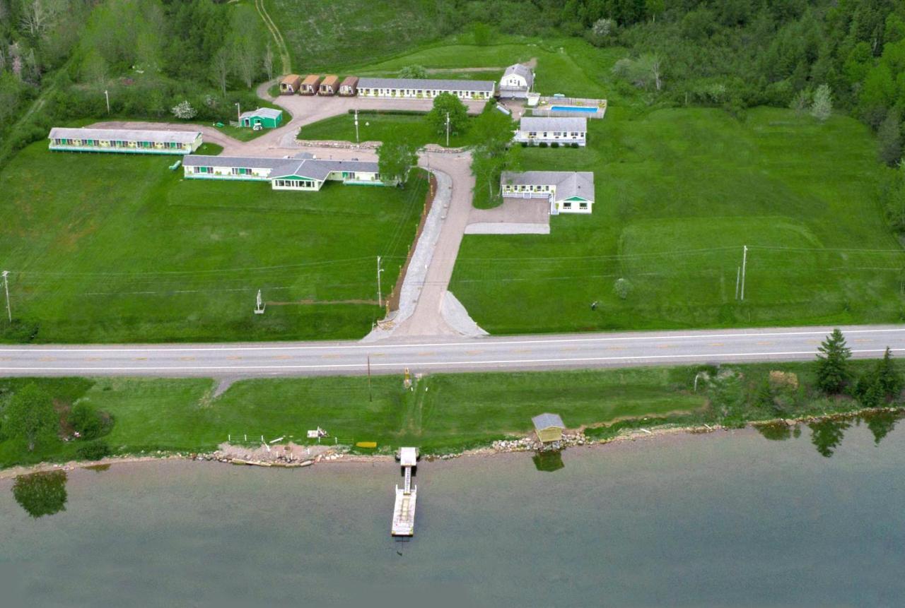 Cabot Trail Motel Baddeck Exterior photo